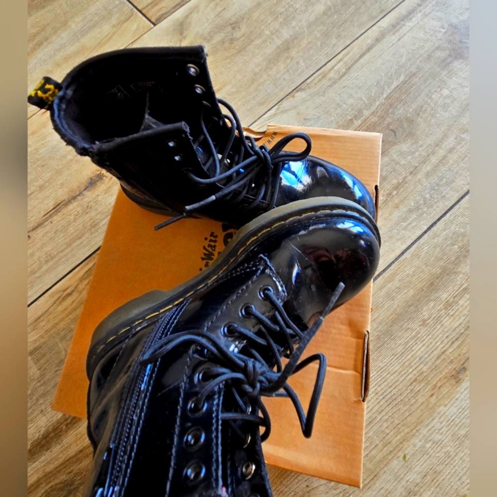 Kids Dr Martens